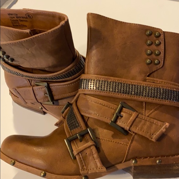 Not Rated Shoes - Slip on booties